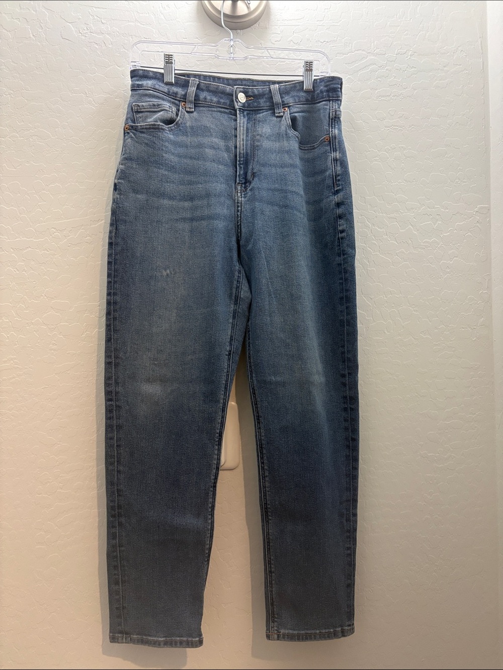 American Eagle mom jeans